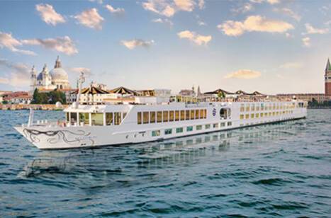 Venice up close with S.S. La Venezia | ROL Cruise Blog