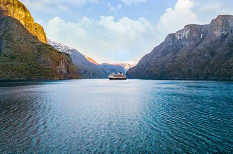 Meet Cunard’s fleet of distinctive ships | ROL Cruise Blog