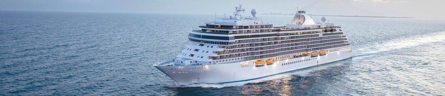 Seven Seas Splendor at sea