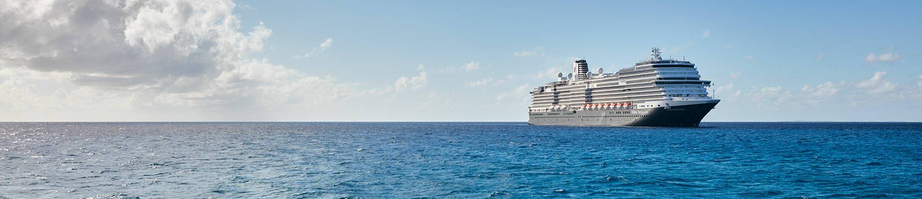 MS Nieuw Statendam out at sea