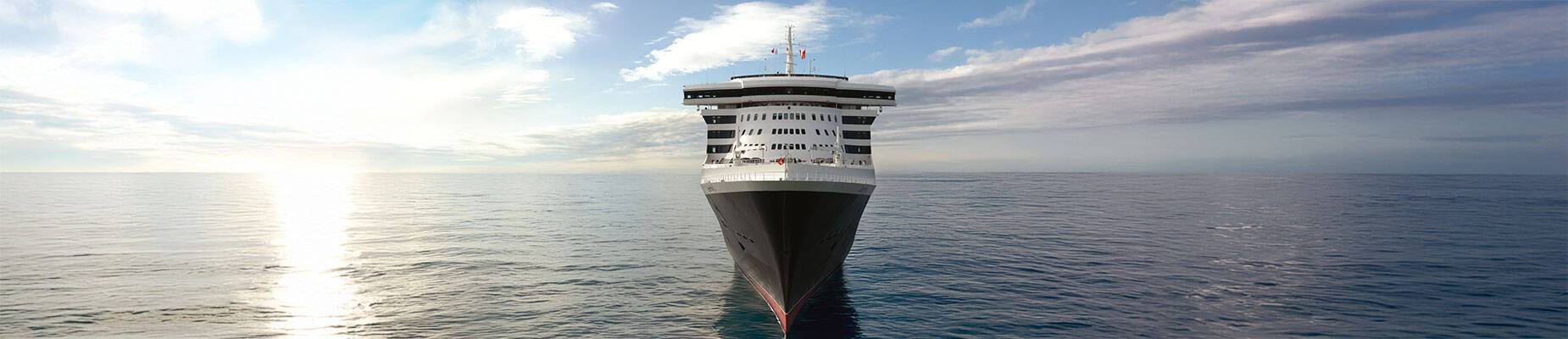 Queen Mary 2 at sea
