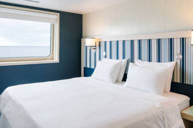 Explorer Cabin (EP) Bedroom, MS Santa Cruz II, HX