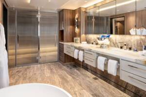 Vista Suite Bathroom, Allura, Oceania Cruises