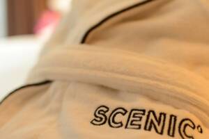 Standard Suite (D), Dressing Gown,Scenic Jewel