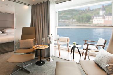 Owner’s One-bedroom Suite, Emerald Lumi - Configuration may vary