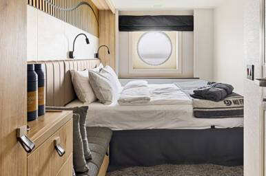 Polar Outside (N) Bedroom, MS Fram, HX