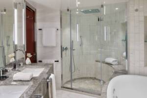 Wintergarden Suite Bathroom, Seabourn Ovation