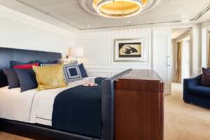 Owner's Suite Bedroom, Vista, Oceania Crusies