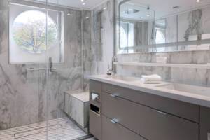 Royal Suite Bathroom, S.S. Elisabeth, Uniworld