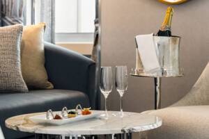 Penthouse Suite Service, Vista, Oceania Crusies