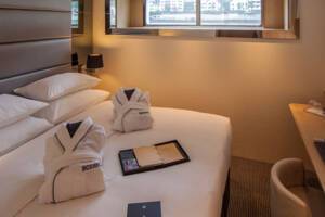 Standard Suite (E), Scenic Crystal