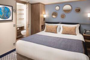 Inside Bedroom (PF), Iona