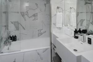 Sky Suite Bathroom (S1), Celebrity Cruises