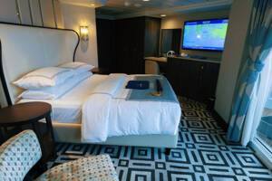 Club World Owners Suite Bedroom on Azamara Journey