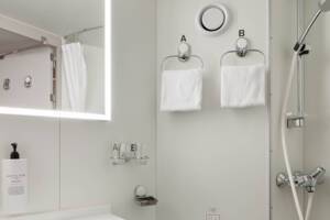 Polar Inside (I2), Bathroom, Kong Harald