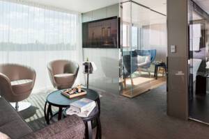 Royal Owner's Suite (RO), Scenic Jewel