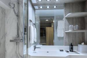 Aqua Sky Suite Bathroom, Celebrity Millenniium