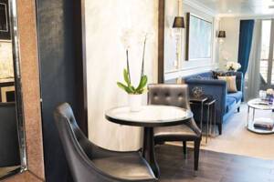 Regent Explorer, Penthouse Suite