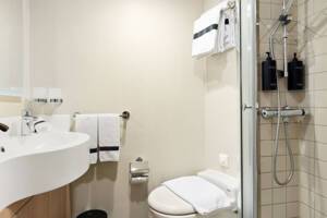 Expedition Grand Suite (MG) Bathroom, MS Fram, HX