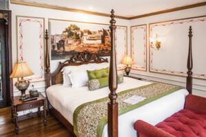Viceroy Suite Bedroom, Ganges Voyager II, Uniworld