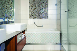 Owner's Suite Bathroom, Pride of America