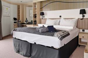 Expedition Grand Suite (MG) Bedroom, MS Fram, HX