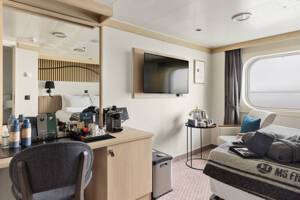 Mini Suite Dressing Area, MS Fram, HX - Configuration may vary