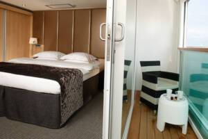 Balcony Suite (A), Scenic Crystal