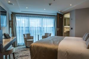 Superior Suite Bedroom (7), MS Geoffrey Chaucer, Riviera Travel