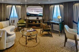 Siganture Suite, Living Area, Seabourn Venture