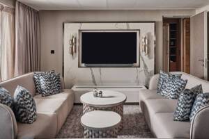 Owner's Suite living, Silver Endeavour
