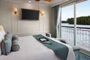 Suite Bedroom, Mekong Jewel, Uniworld