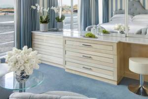 Suite Vanity, S.S. Beatrice, Uniworld