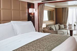 Seven Seas Navigator Penthouse Suite