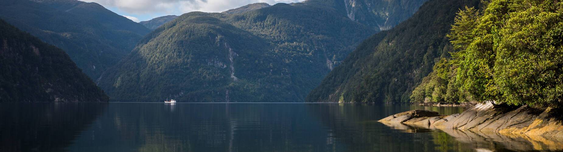 Dusky Sound Cruises