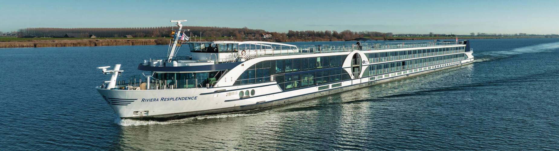 MS Riviera Resplendence, Riviera Travel